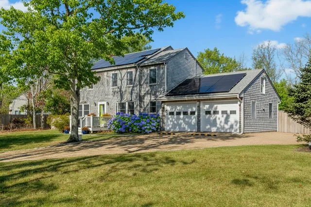 $2,495,000 | 105 Whalers Walk, Edgartown, MA 02539