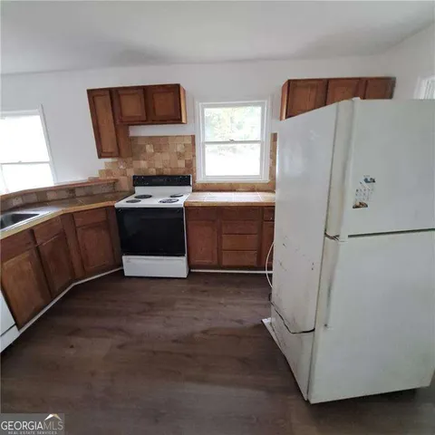 $1,400 | 2174 Whites Mill Road, Decatur, GA 30032