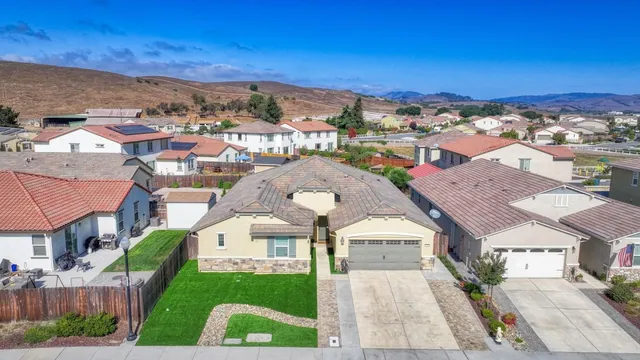 $1,099,950 | 1121 Trailside Drive, San Juan Bautista, CA 95045