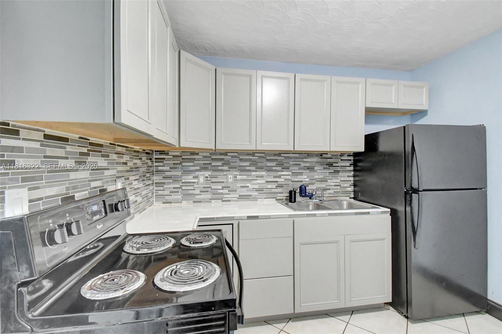 6336 Southwest 22nd Street Miramar, FL 33023 - Photo 9 of 34