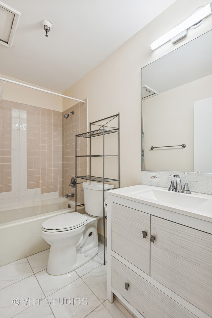 331 South Peoria Street, Unit 206 Chicago, IL 60607 - Photo 11 of 15