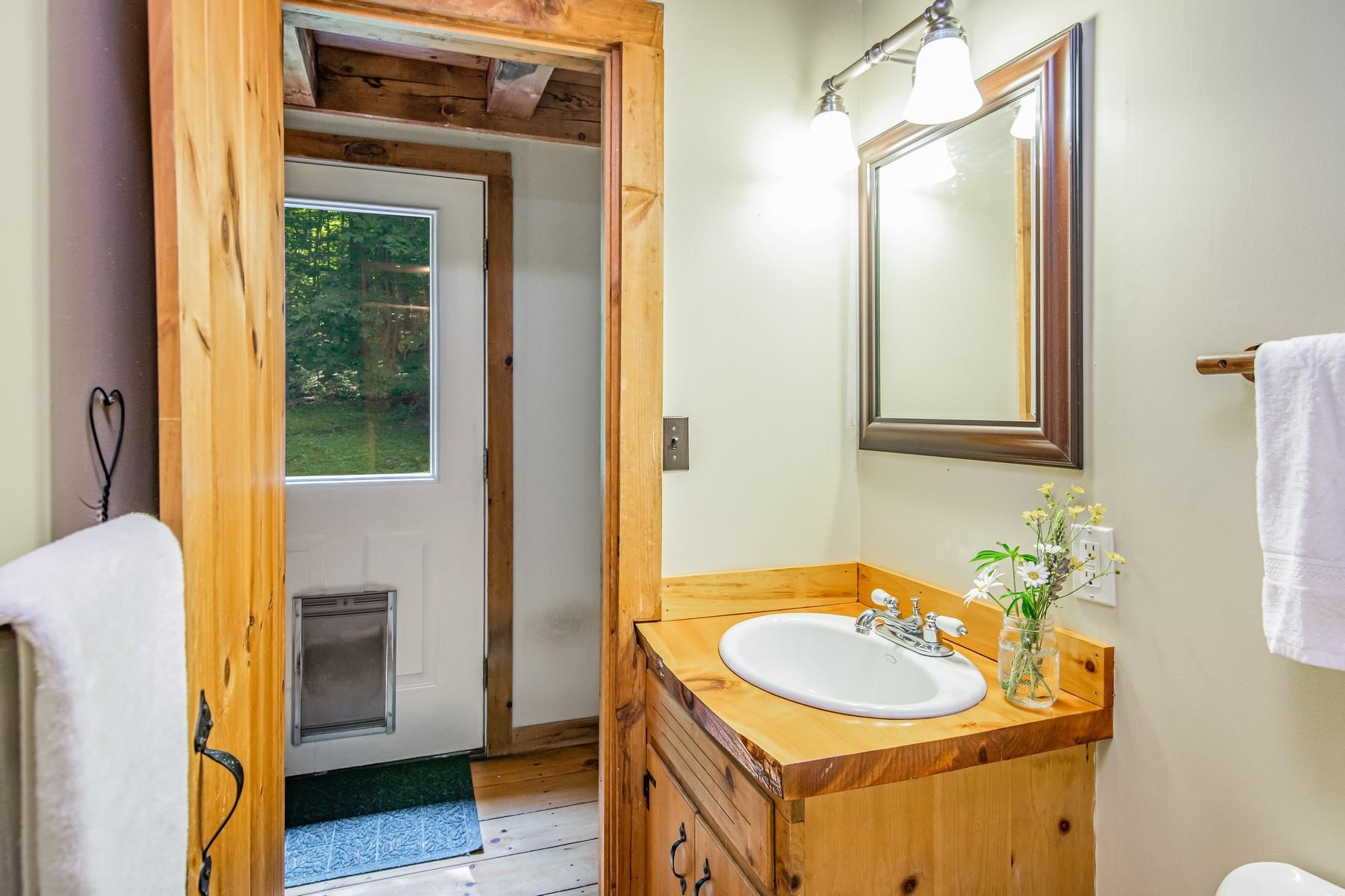 255 North Hill Road Stowe, VT 05672 - Photo 19 of 39