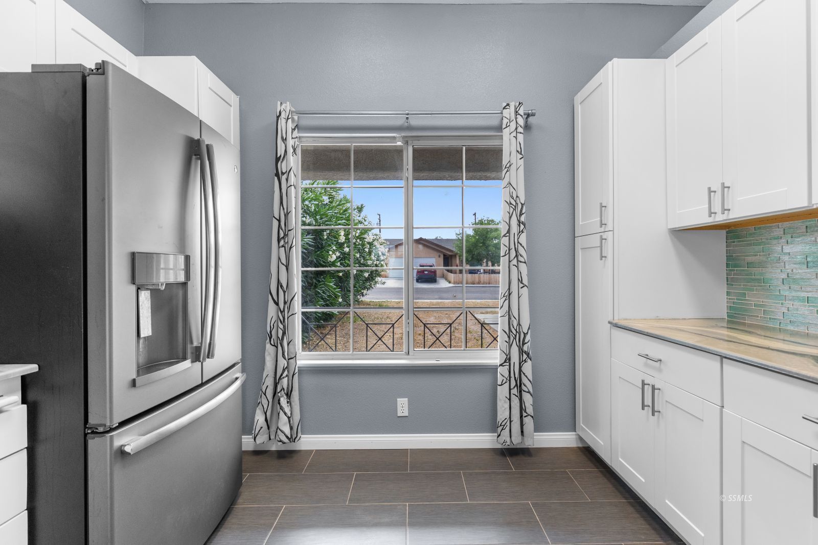 1024 Porter Street Ridgecrest, CA 93555 - Photo 10 of 32