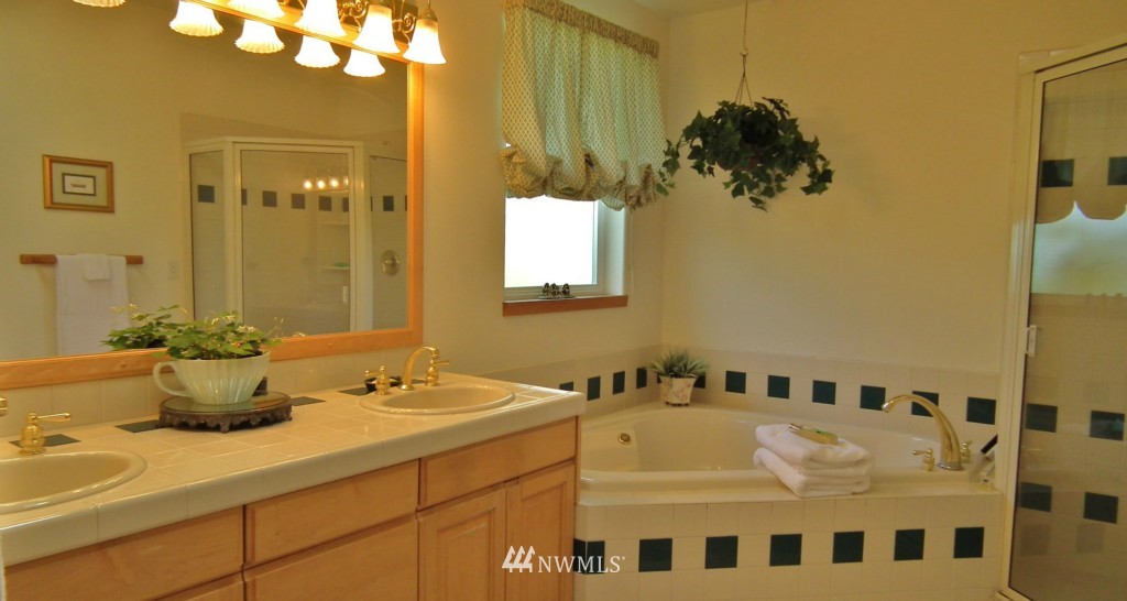 64 Lester Way Sequim, WA 98382 - Photo 14 of 24 Gallery Image 14
