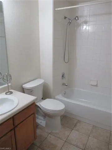 a view of a yard and entertaining space