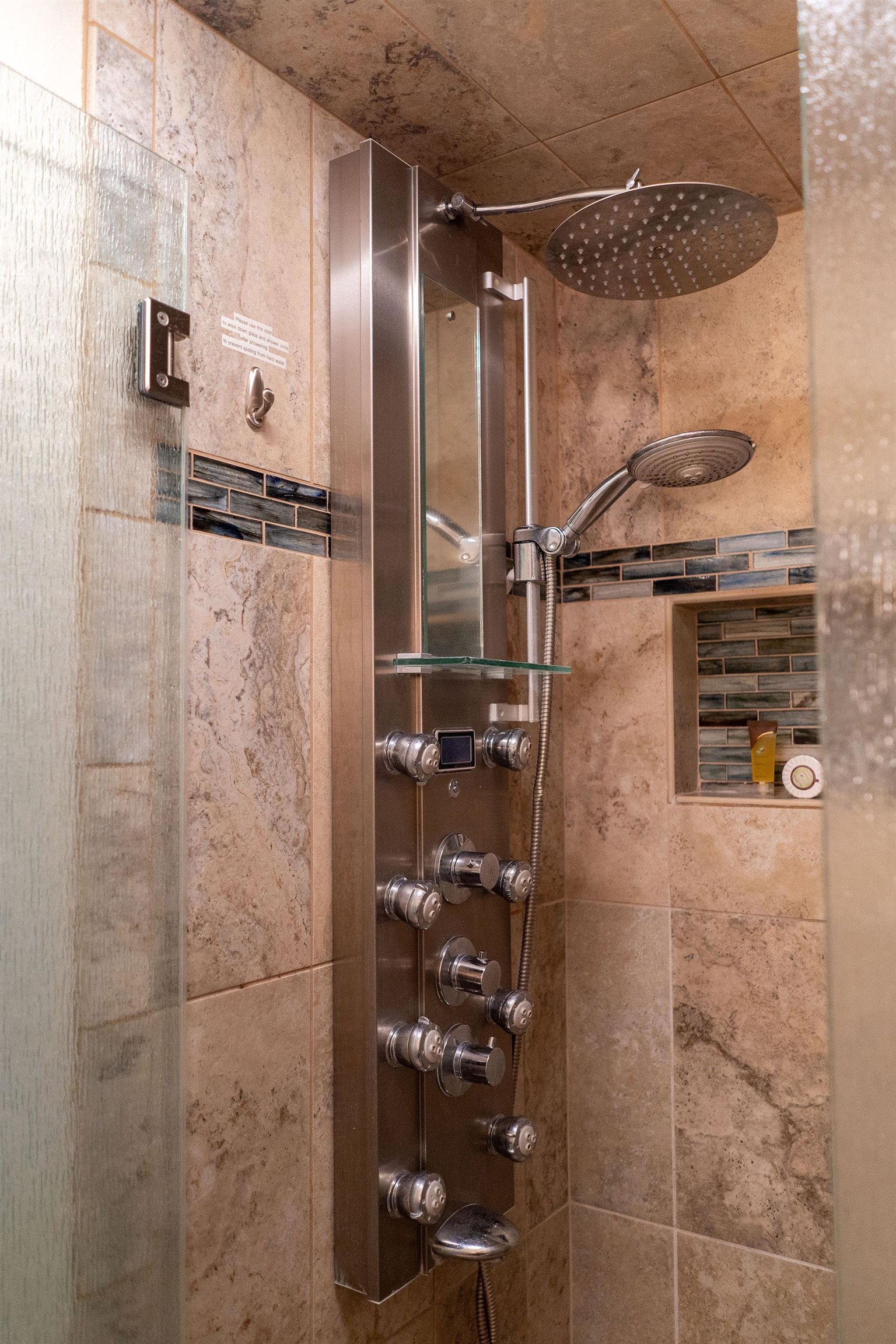 1032 South Kihei Road, Unit B420 Kihei, HI 96753 - Photo 15 of 47 a bathroom with a shower