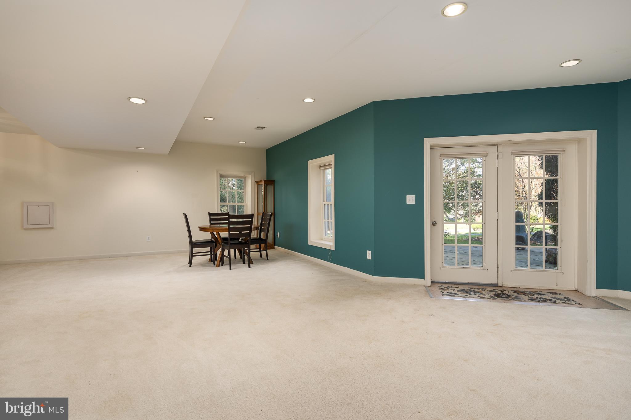 12012 Creekbend Drive Reston, VA 20194 - Photo 37 of 49