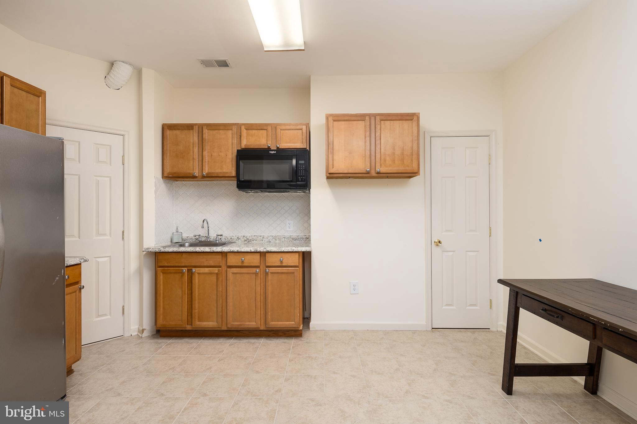 12012 Creekbend Drive Reston, VA 20194 - Photo 42 of 49