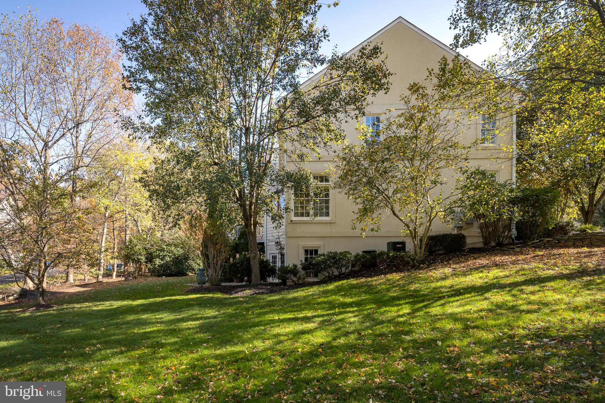 12012 Creekbend Drive Reston, VA 20194 - Photo 43 of 49