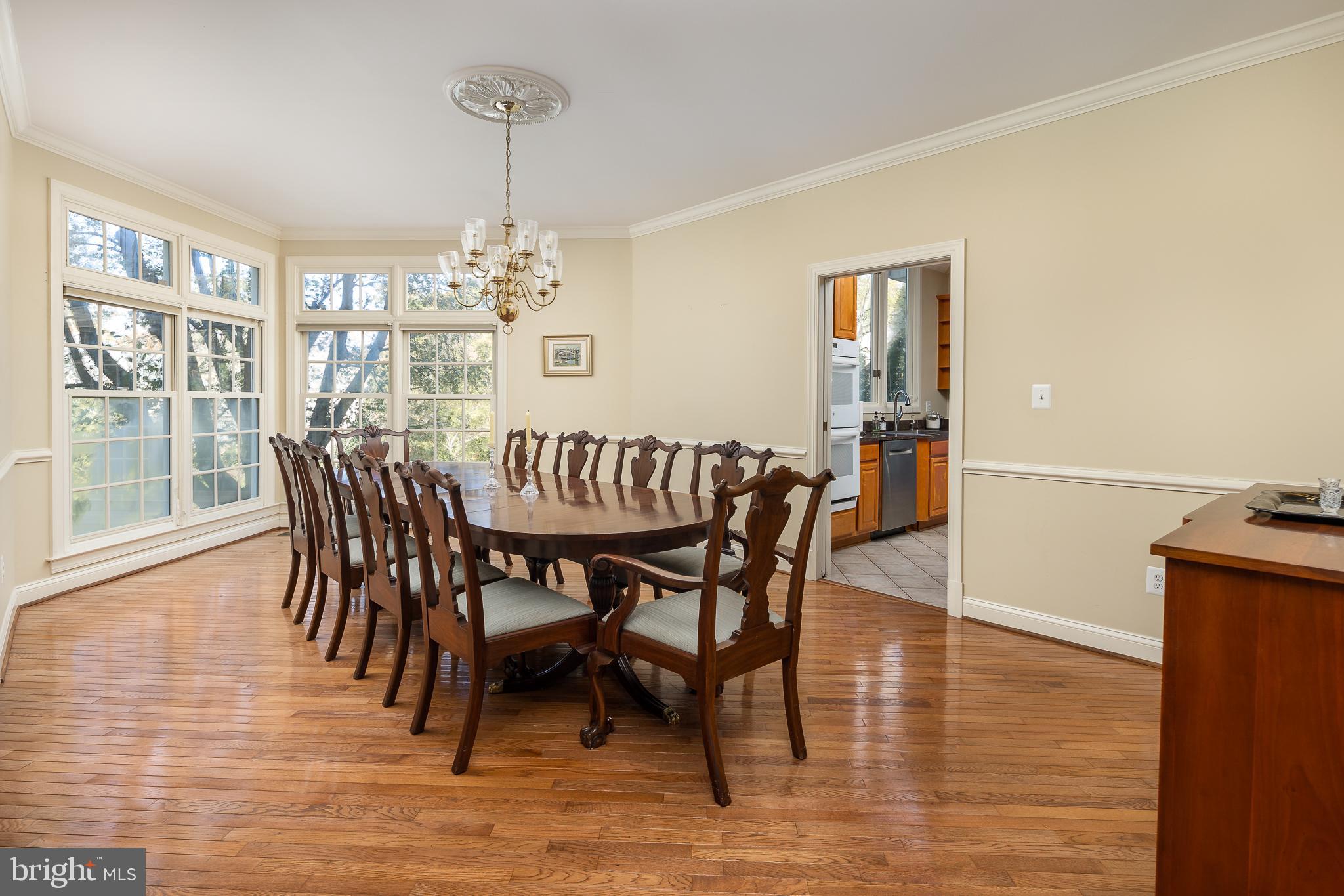 12012 Creekbend Drive Reston, VA 20194 - Photo 10 of 49