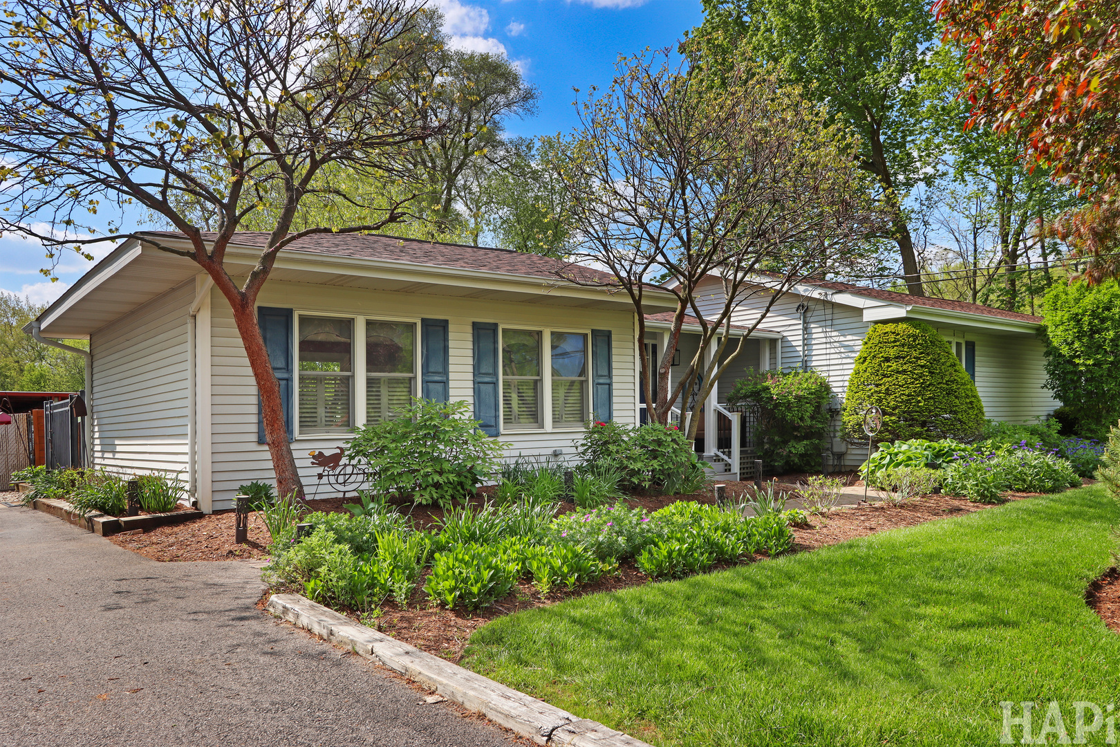 4403 Roberts Road Island Lake, IL 60042 - Photo 4 of 55
