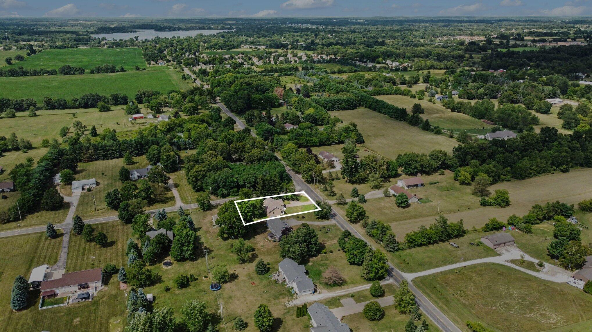 2010 Wolf Lake Road Jackson, MI 49201 - Photo 32 of 34 032_file_9977