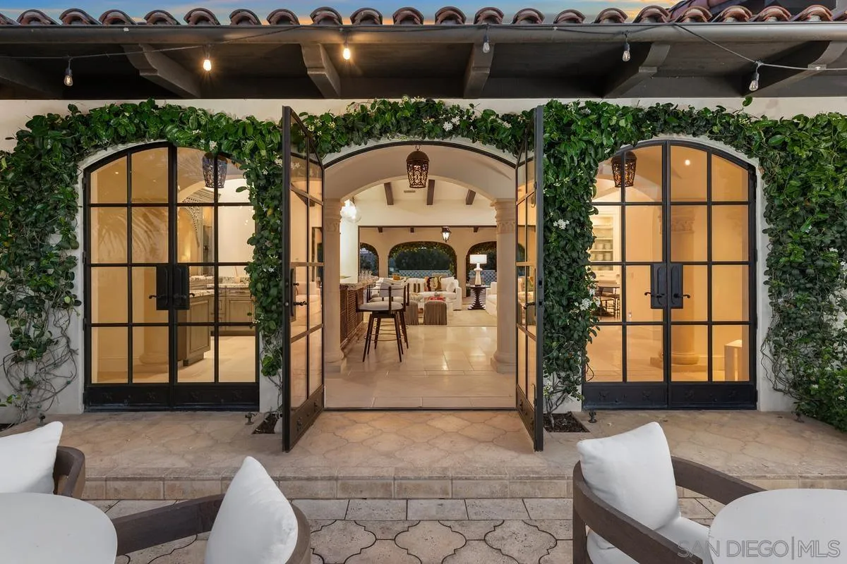 16304 Via De Santa Fe Rancho Santa Fe, CA 92091 - Photo 2 of 35