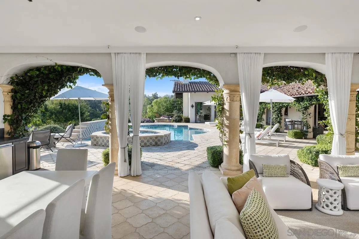 16304 Via De Santa Fe Rancho Santa Fe, CA 92091 - Photo 29 of 35
