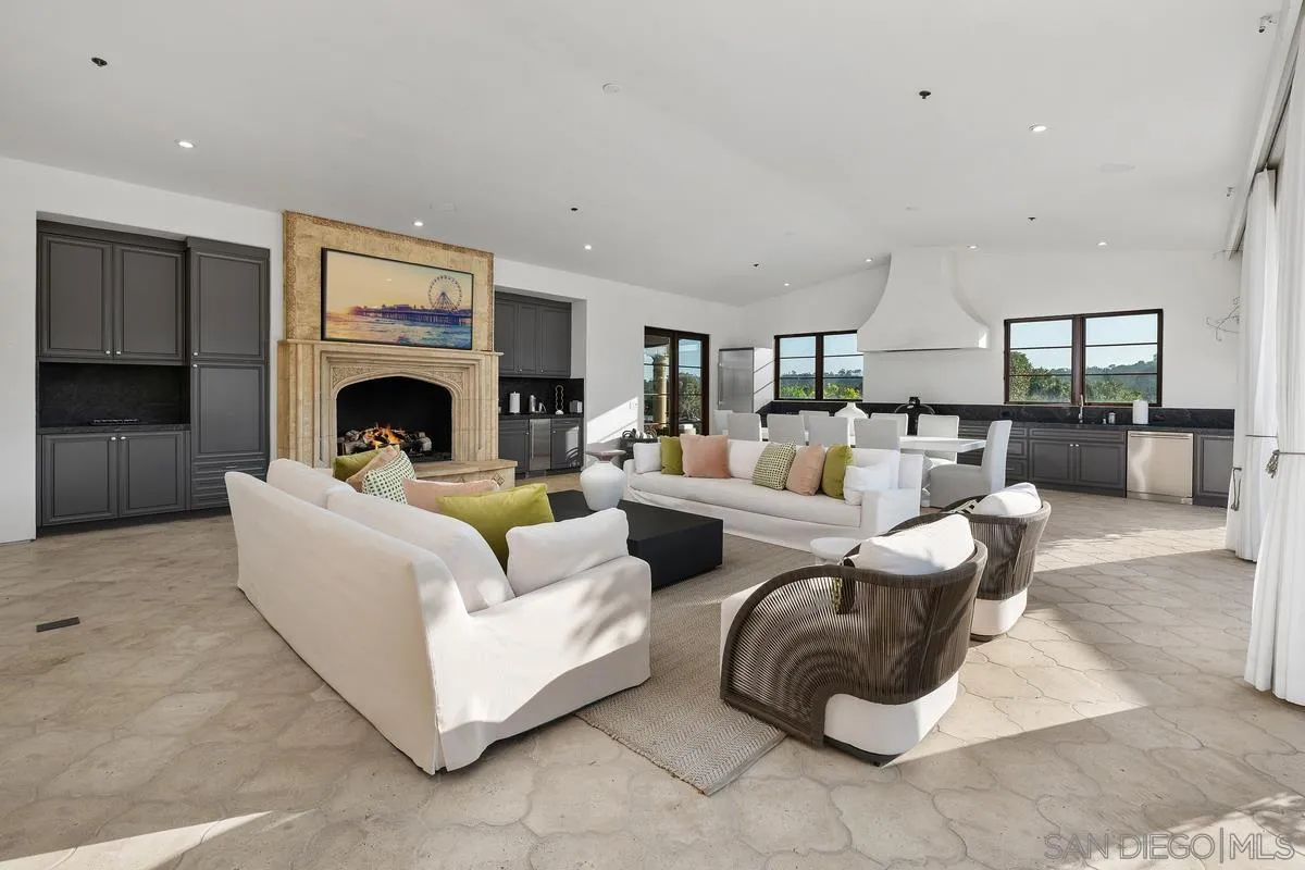 16304 Via De Santa Fe Rancho Santa Fe, CA 92091 - Photo 30 of 35