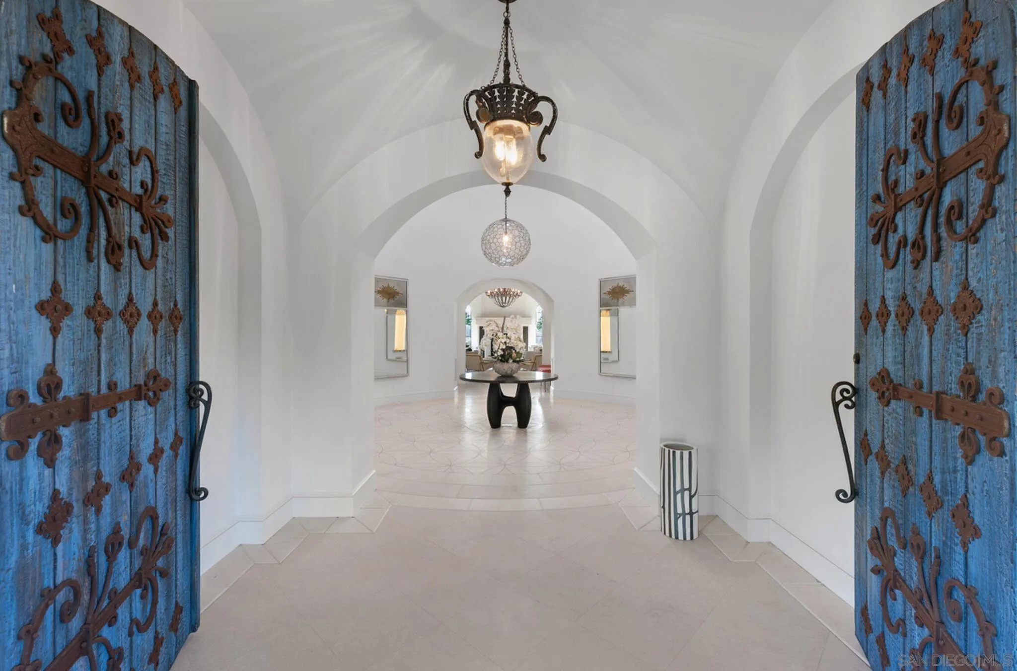 16304 Via De Santa Fe Rancho Santa Fe, CA 92091 - Photo 5 of 35