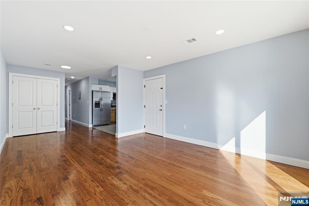 23 Edwin Place Newark, NJ 07112 - Photo 15 of 32