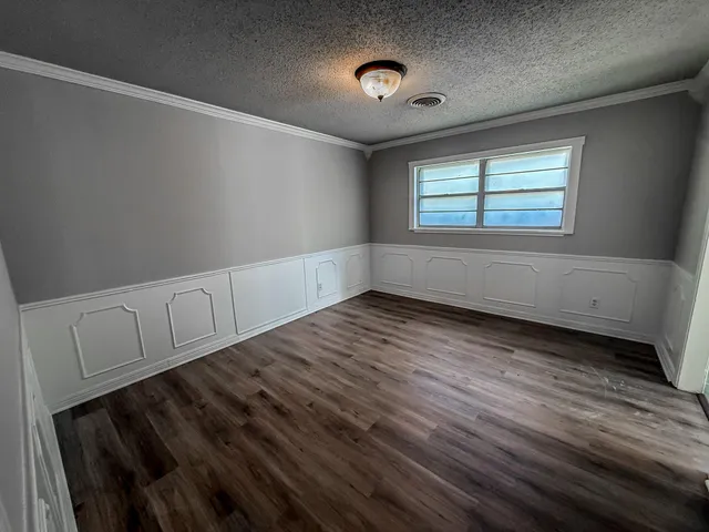 $449,000 | 1690 Highway 70, Plainview, TX 79072