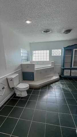 $449,000 | 1690 Highway 70, Plainview, TX 79072