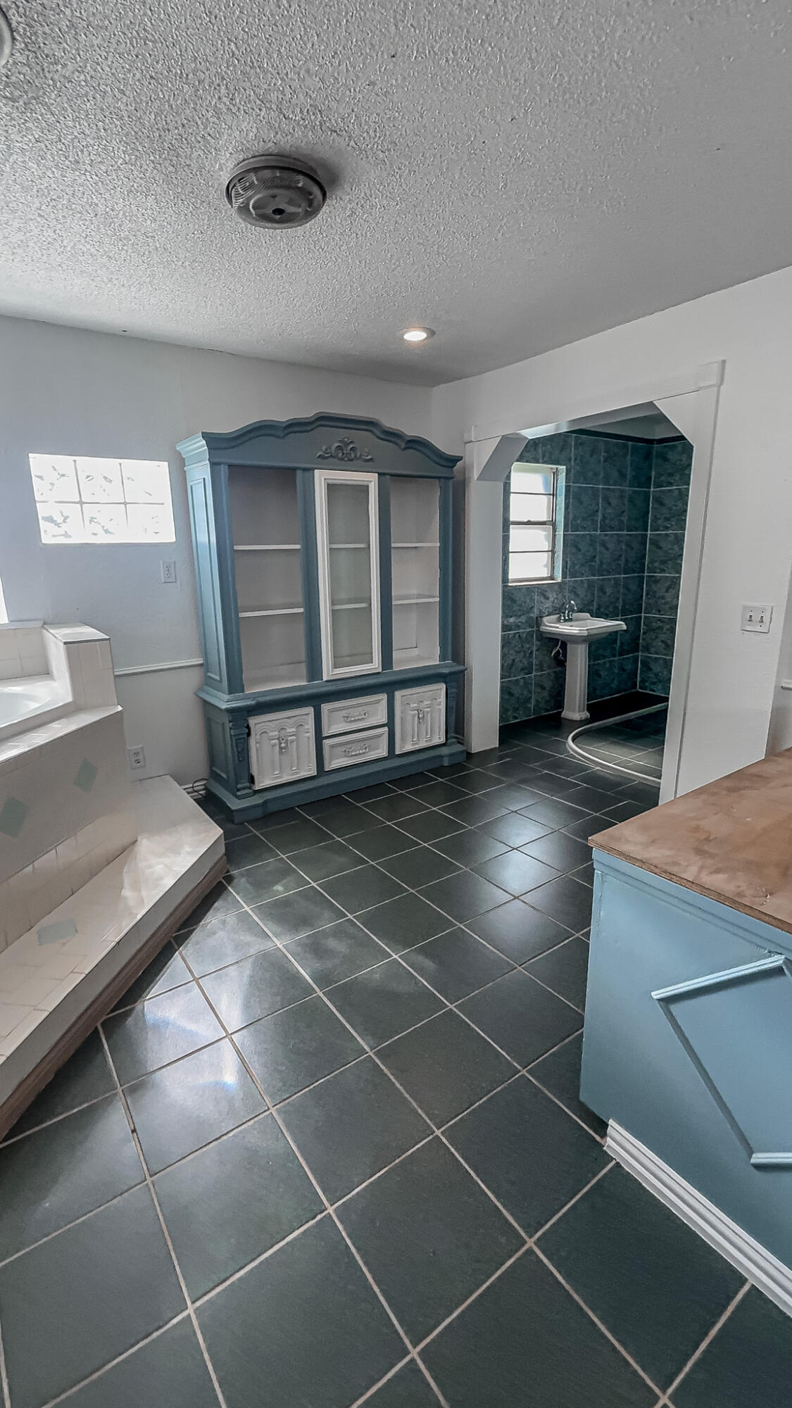 1690 Highway 70 Plainview, TX 79072 - Photo 29 of 77 IMG_9057