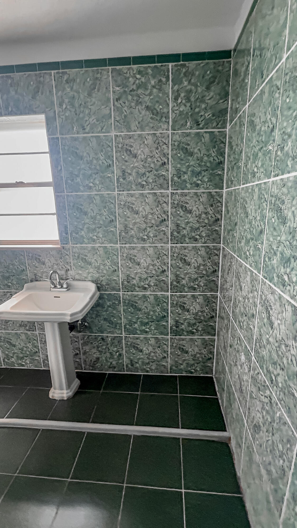 1690 Highway 70 Plainview, TX 79072 - Photo 33 of 77 IMG_9064