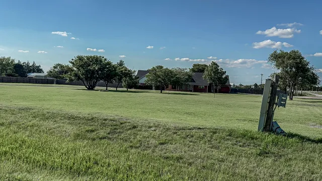 $449,000 | 1690 Highway 70, Plainview, TX 79072