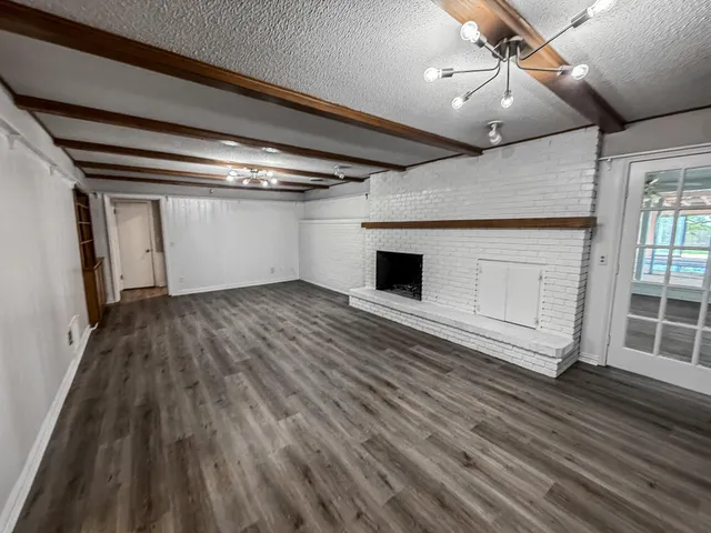 $449,000 | 1690 Highway 70, Plainview, TX 79072