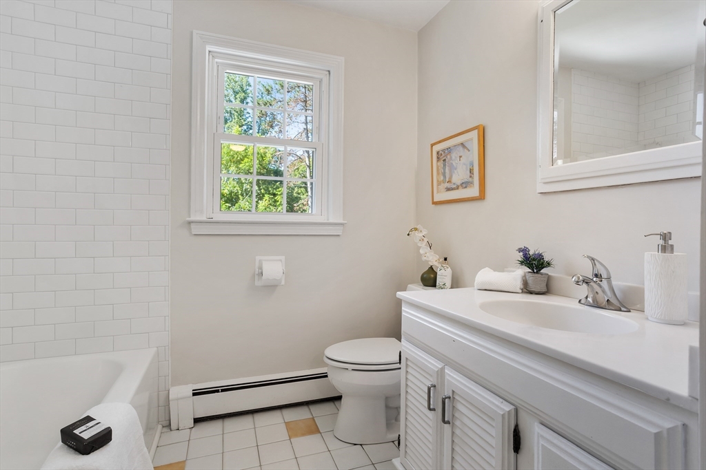 34 Newtown Road Acton, MA 01720 - Photo 13 of 41 Gallery Image 13