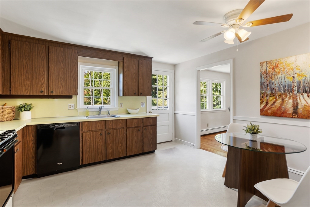 34 Newtown Road Acton, MA 01720 - Photo 8 of 41 Gallery Image 8