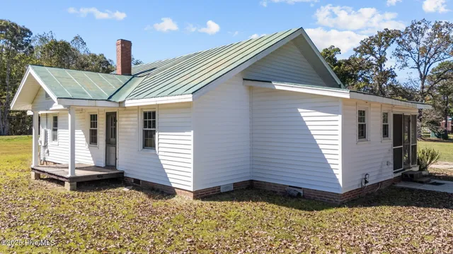 $349,900 | 7477 Highway 58, Castalia, NC 27816