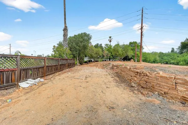 $699,000 | 2147 Sunset Drive, Escondido, CA 92025
