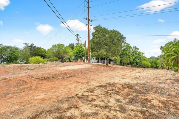 $699,000 | 2147 Sunset Drive, Escondido, CA 92025