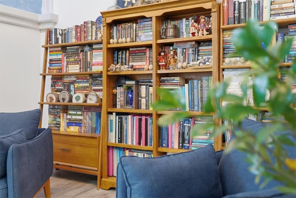 1 Pius Street, Unit B4 Pittsburgh, PA 15203 - Photo 17 of 41