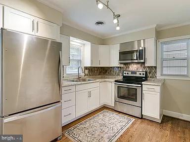 7032 Token Valley Road Manassas, VA 20112 - Photo 3 of 14