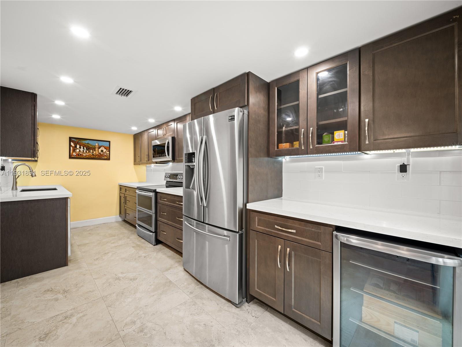 11282 Southwest 9th Court Pembroke Pines, FL 33025 - Photo 12 of 28