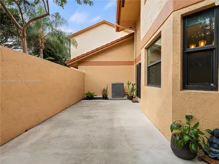 $459,000 | 11282 Southwest 9th Court, Pembroke Pines, FL 33025
