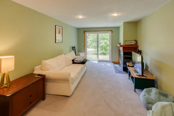 $649,900 | 37 Pinehill Lane, Unit 2, Lincoln, NH 03251