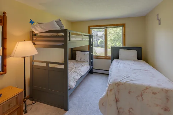 $649,900 | 37 Pinehill Lane, Unit 2, Lincoln, NH 03251