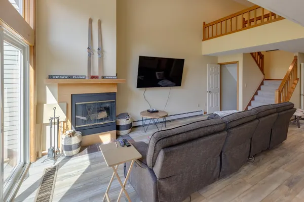 $649,900 | 37 Pinehill Lane, Unit 2, Lincoln, NH 03251