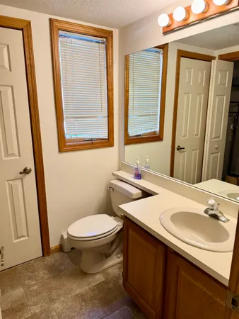 $649,900 | 37 Pinehill Lane, Unit 2, Lincoln, NH 03251