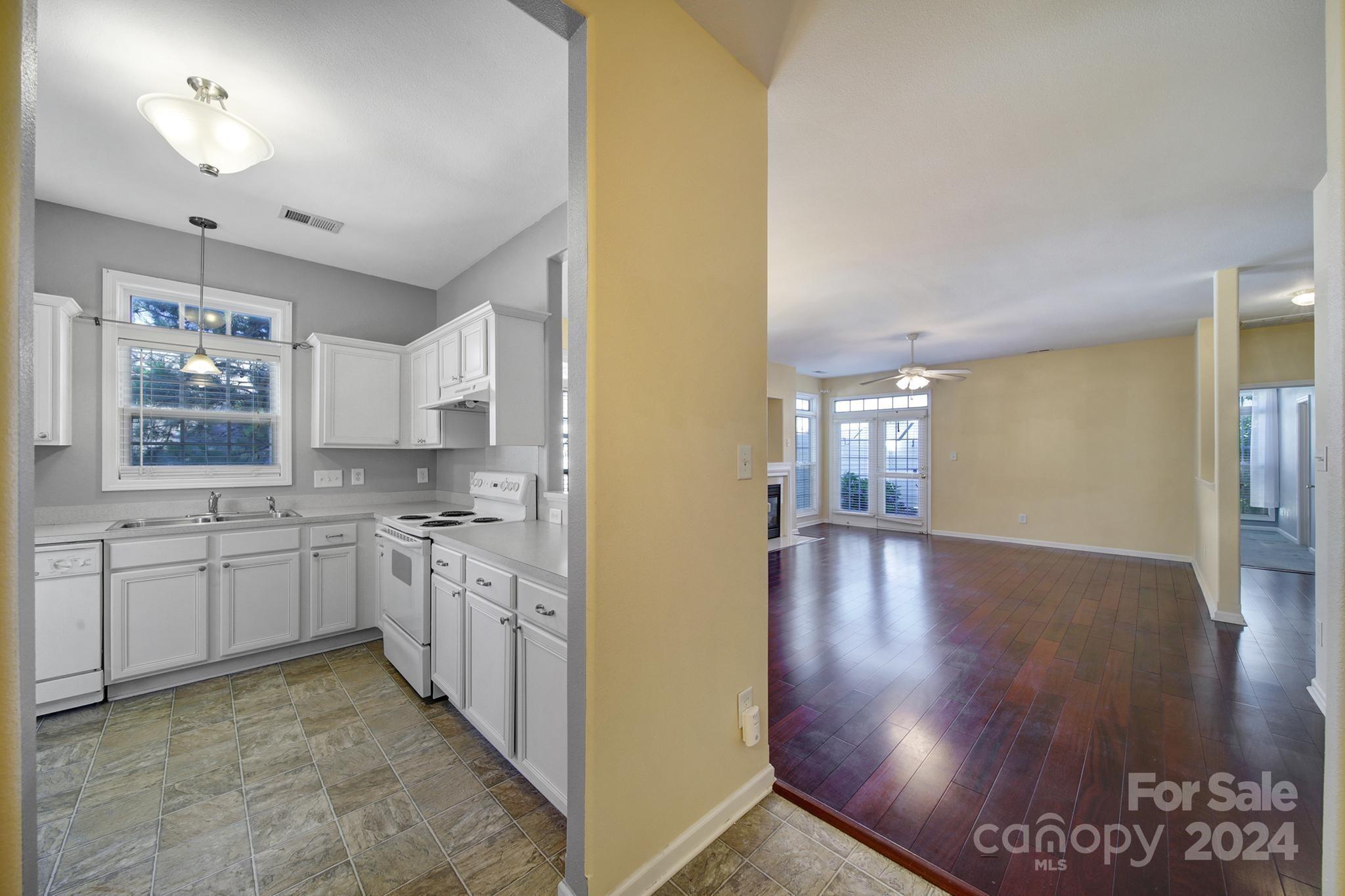 3040 Priory Ridge Drive Fort Mill, SC 29707 - Photo 3 of 27 Gallery Image 3