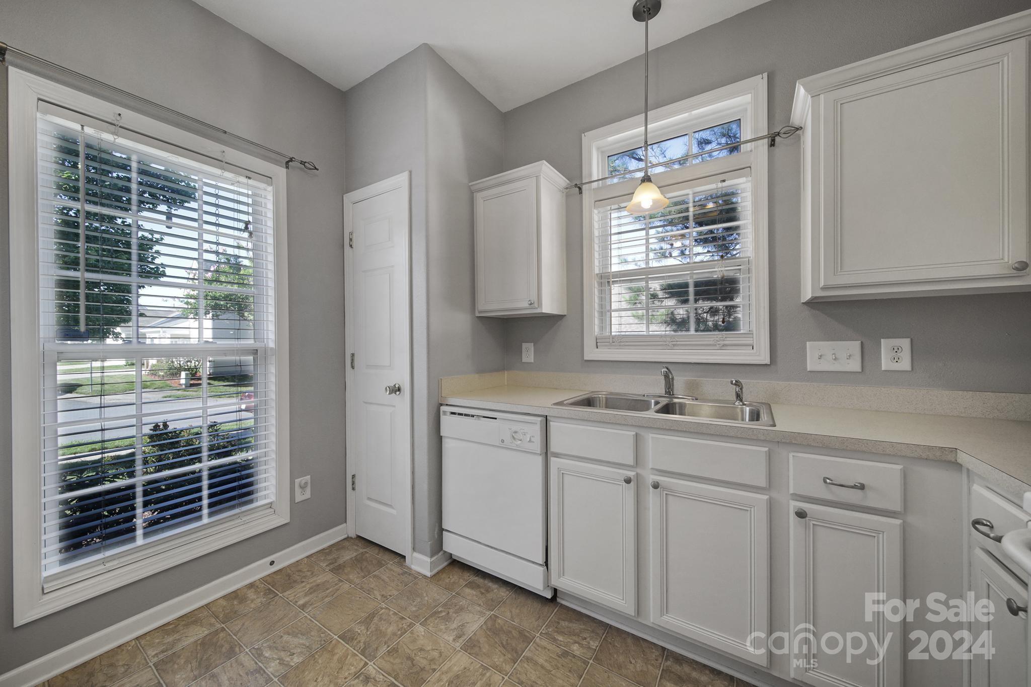 3040 Priory Ridge Drive Fort Mill, SC 29707 - Photo 5 of 27 Gallery Image 5