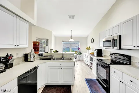 $325,000 | 1309 Southwest 29th Street, Cape Coral, FL 33914