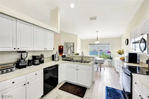 $325,000 | 1309 Southwest 29th Street, Cape Coral, FL 33914