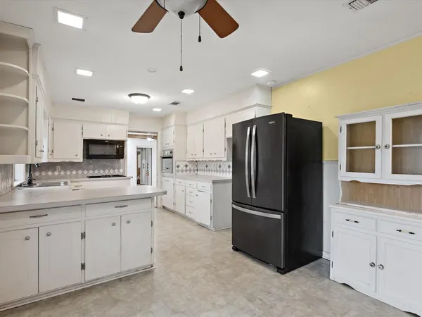 $900,000 | 1302 Forreston Road, Waxahachie, TX 75165