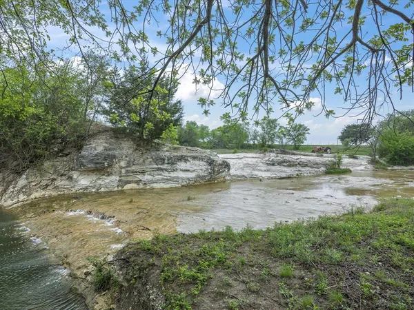 $900,000 | 1302 Forreston Road, Waxahachie, TX 75165