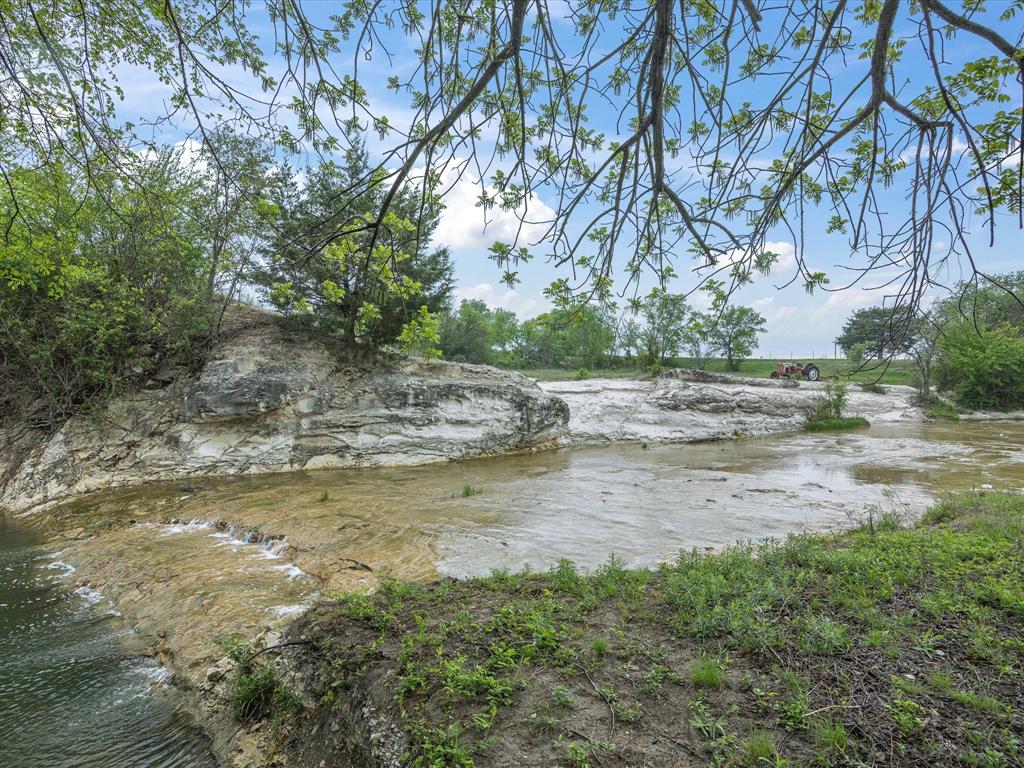 1302 Forreston Road Waxahachie, TX 75165 - Photo 4 of 28