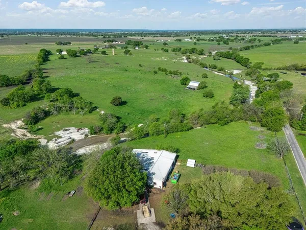 $900,000 | 1302 Forreston Road, Waxahachie, TX 75165