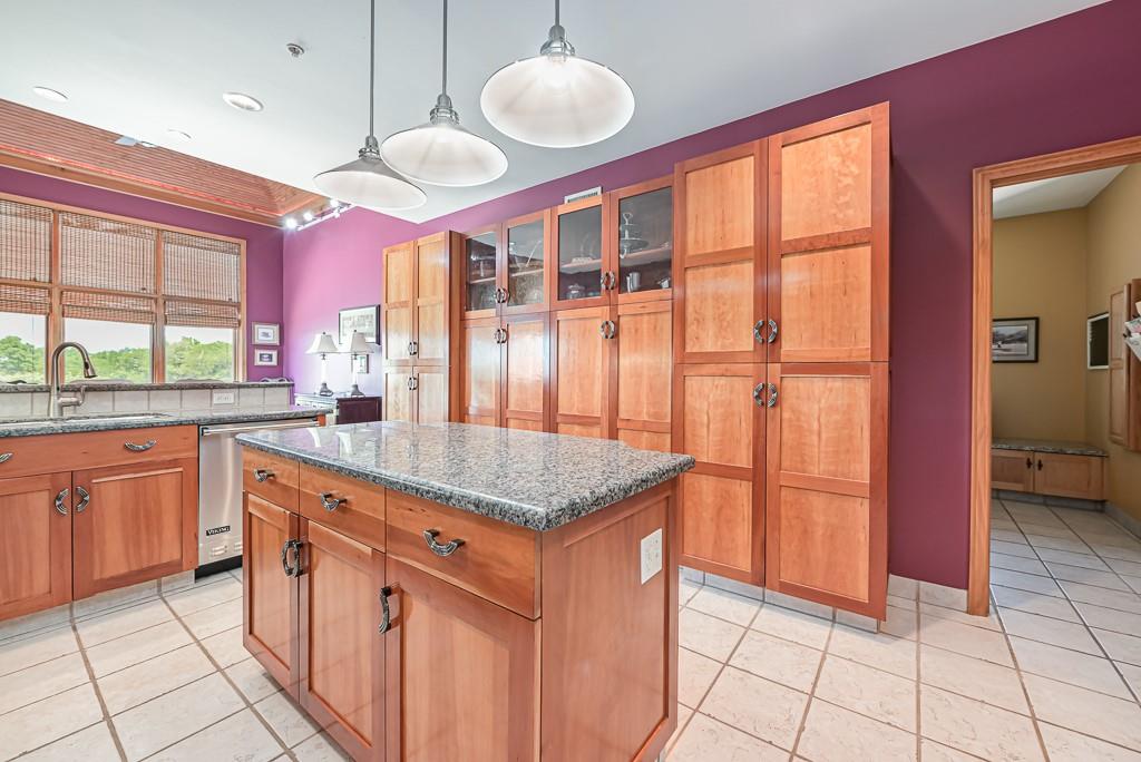 17029 Chieftain Road Tonganoxie, KS 66086 - Photo 12 of 72