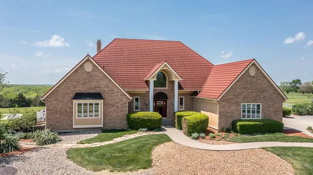 $2,375,000 | 17029 Chieftain Road, Tonganoxie, KS 66086